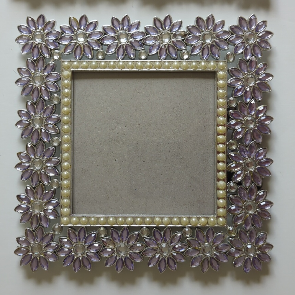 Frames 2 Heavy Metal Flowers 4 x 6 White Lavender Green 4 x 4 Lavender White - Picture 2 of 5